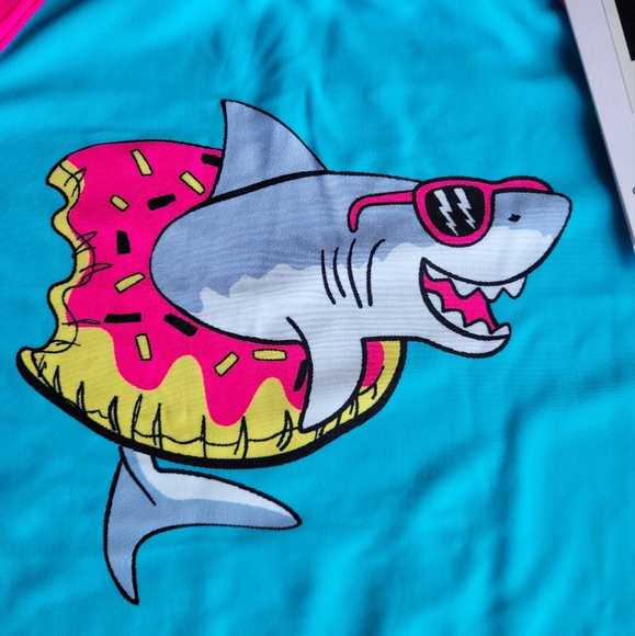 SOVEREIGN CODE Pink Teal Pool Shark Rashguard Size 4 - Picture 3 of 5